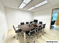 United Square (D11), Office #578629081